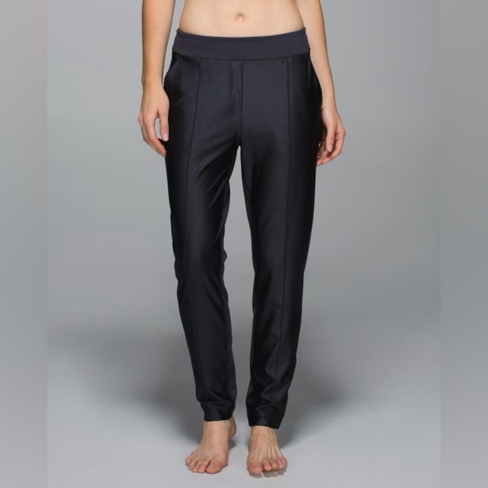 Lululemon Black Shine Elastic Waist Slim Leg Trouser Pants Size 4